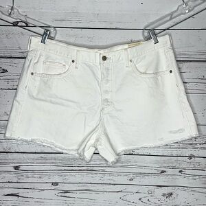 Universal Thread NWT 16 White Distressed 100% Cotton Mid-Rise 90s Baggy Shorts